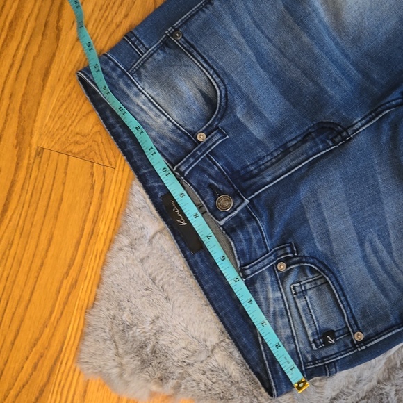 Kancan Distressed Skinny Jeans, Junior Women's Size 7, Great Condition - Picture 4 of 11